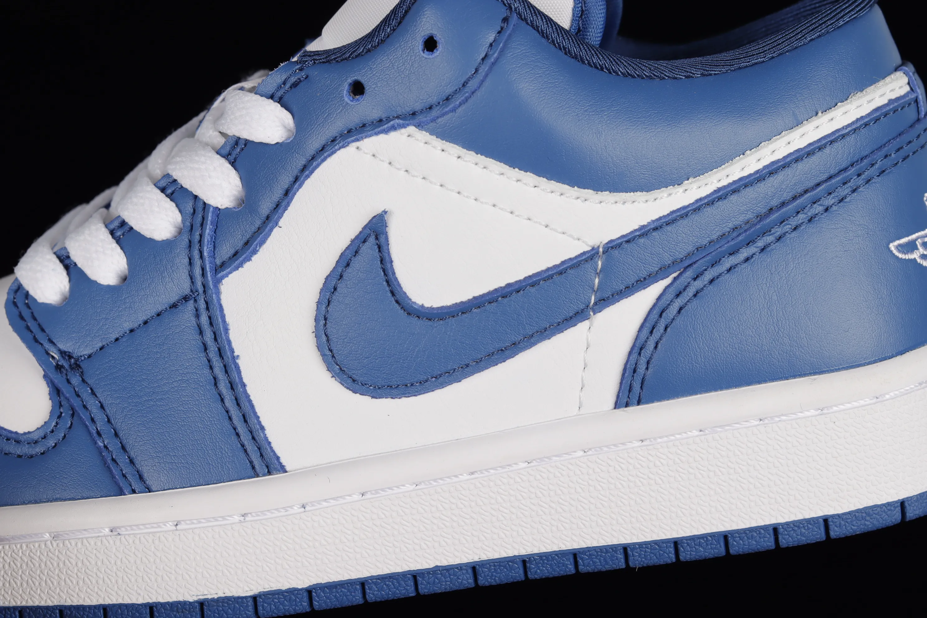 All categories Air Jordan Jordan series basketball shoes Air Jordan 1 Low Z version Air Jordan 1 Low "Marina Blue" AJ1 Joe 1 white and blue cultural basketball shoes DC0774-114